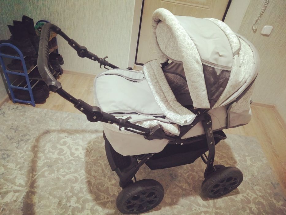 Детская коляска в хорошем сост