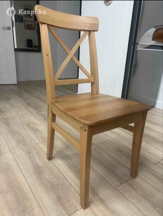 Стул на кухню дерево