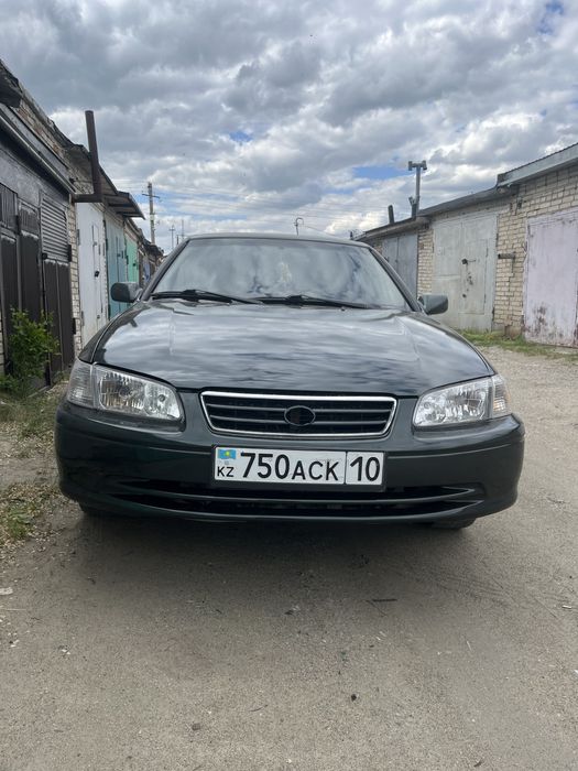 Продам тойота камри 25