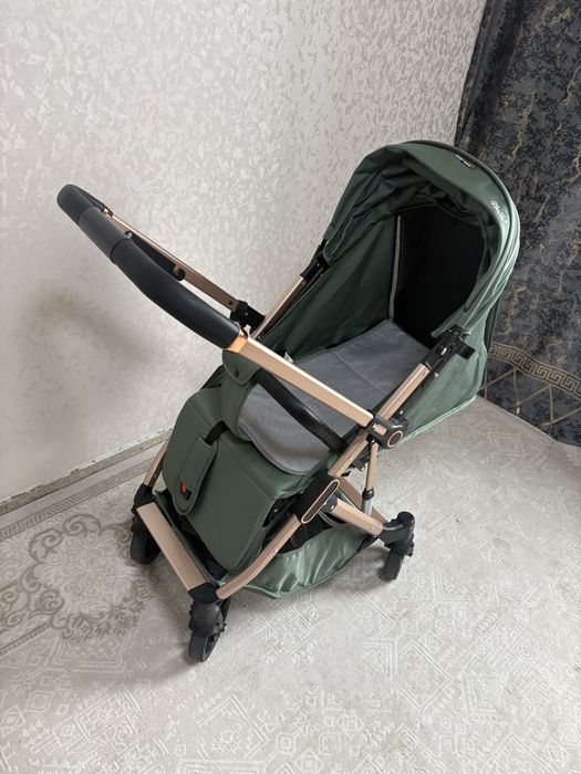 Продаю прогулочную коляску