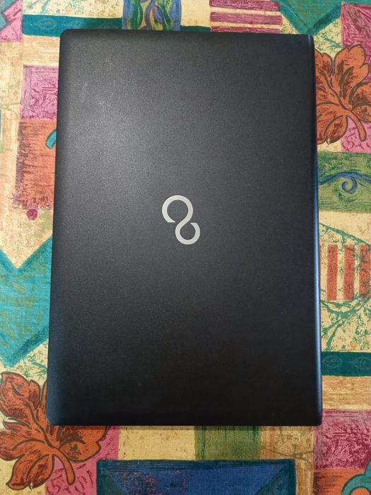 Vând Laptop Fujitsu