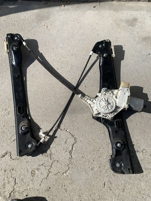 Механизъм със моторче за предна и задна лява ерата бмв е90-91