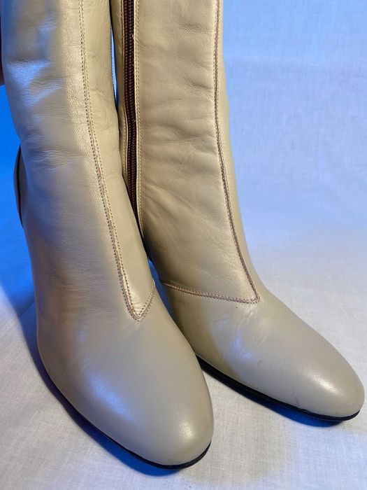 Ghete Fiorangelo din piele crem, toc cui, marimea 40, catarama dubla