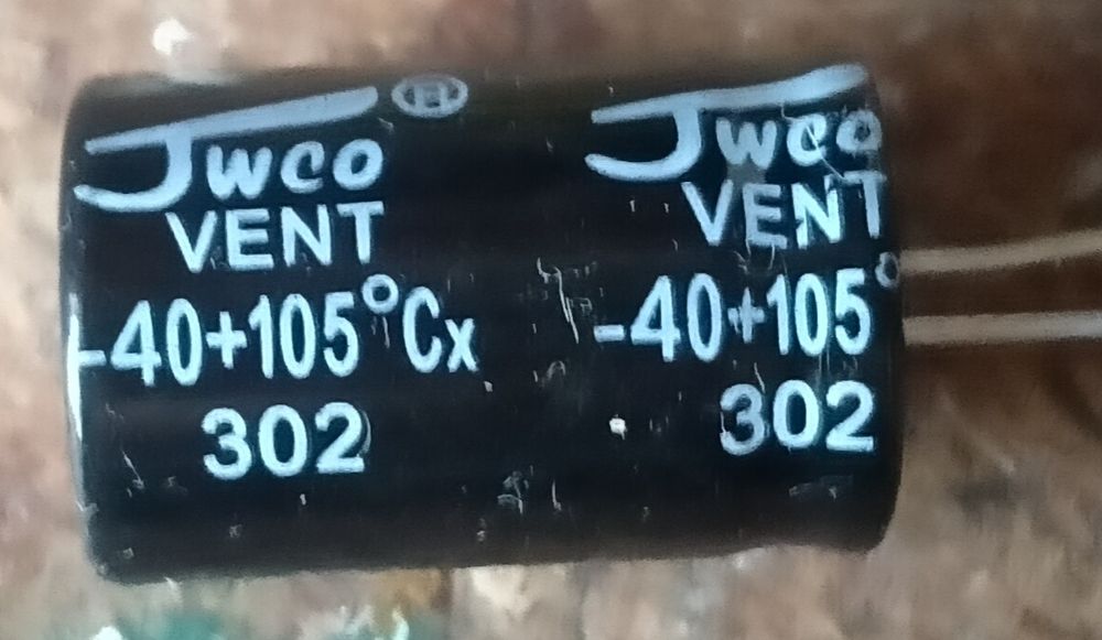 Конденсаторы 3300, 4700мкф 25v.