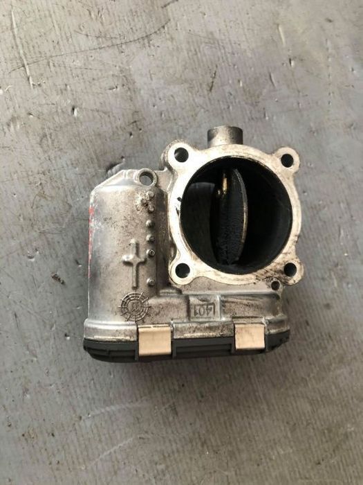 clapeta acceleratie 2.0 d d5204t3 volvo xc60 2010-2014 s40 xc70