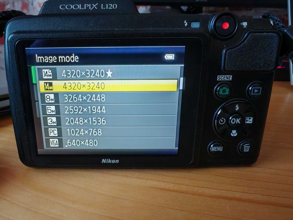 Nikon Coolpix L120