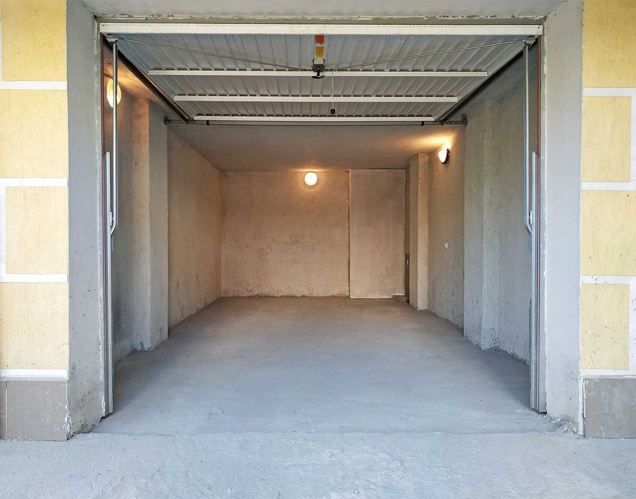 Дава се под наем Гараж / Паркомясто в София, Сухата река - 21 кв.м за 122.4 € - Снимка #2