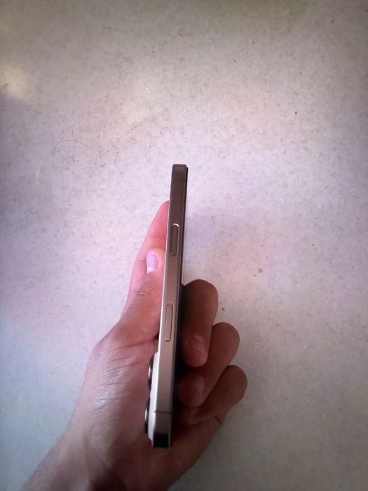 Iphone 16 pro в идияльном состаяние 256gb