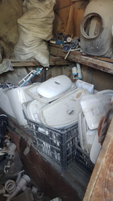 Продам бочки и крышки от унитазов