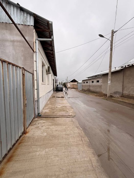 Политотделда ховли сотилади, ер нархида!