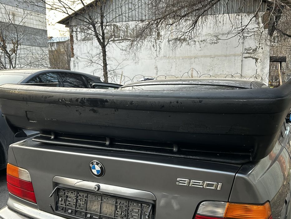 (новый)Задний М бампер БМВ е36 стекловолокно
