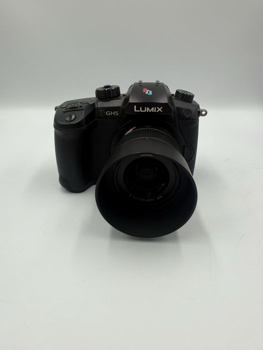 Panasonic Lumix GH5 + obiectiv G25 mm cu garantie Amanet Dubai