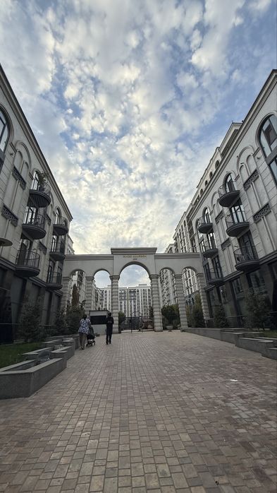 Сдам просторную новую кв-ру в ЖК NRG Мирзо-улугбек Сайрам буз базар