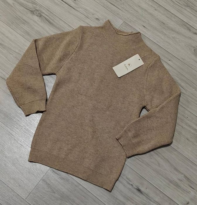 Джемпер детский с высоким горлом новый теплый