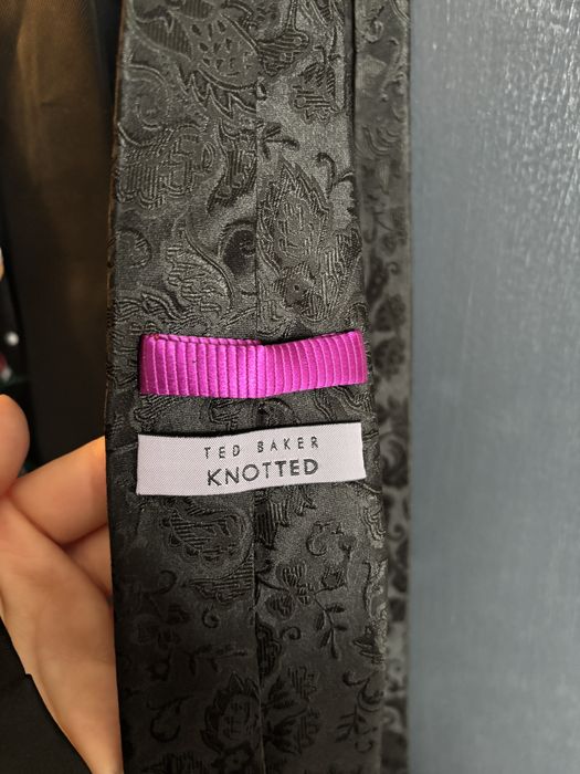 Вратовръзки по 4€