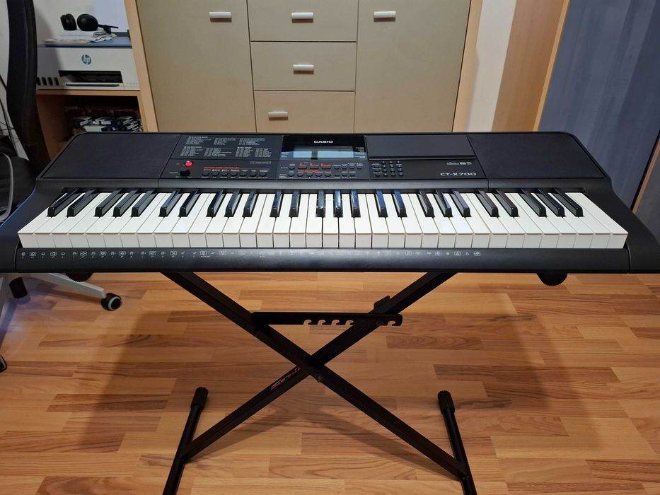CASIO CT-X700, 61 Clape, stare impecabila