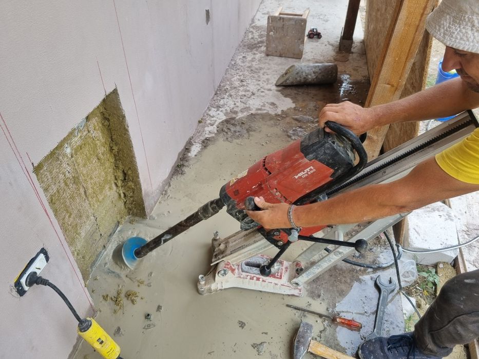 Subtraversari sosele foraj orizontal gauri asfalt  beton  alei foraje