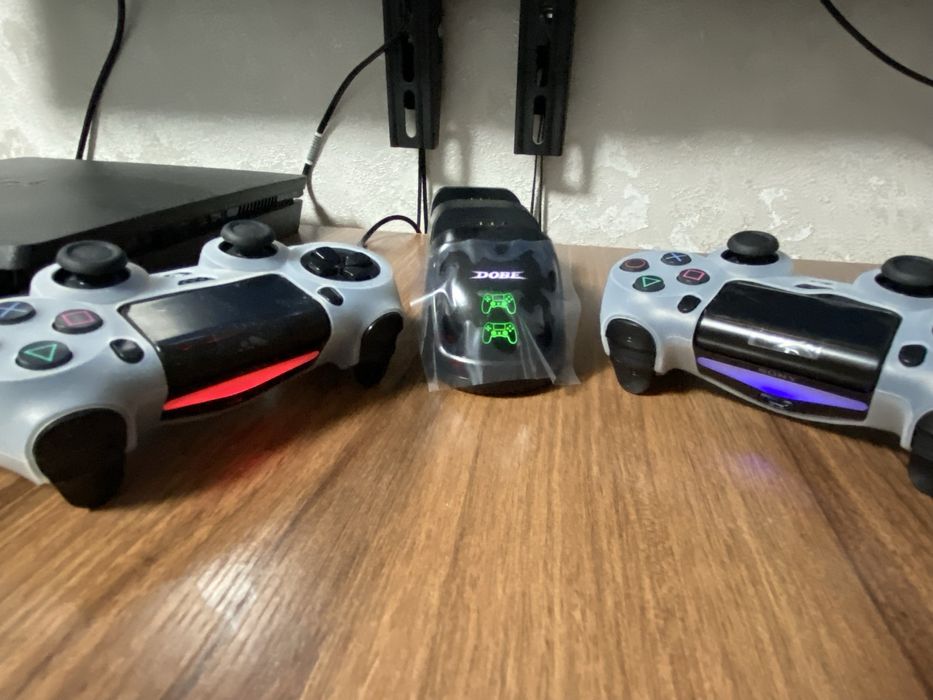 Срочно продам PS4 Slim 500GB