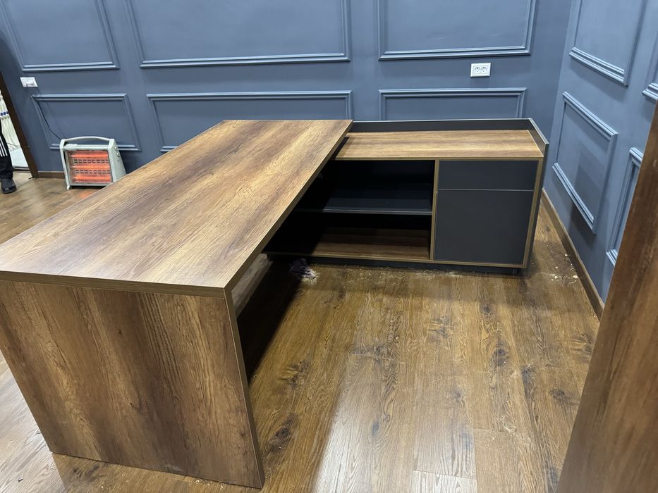 Комплект офисный мебель (Офисный стол руководителя)