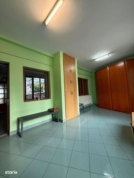 Proprietar vand casa aproape de centrul orașului Onesti