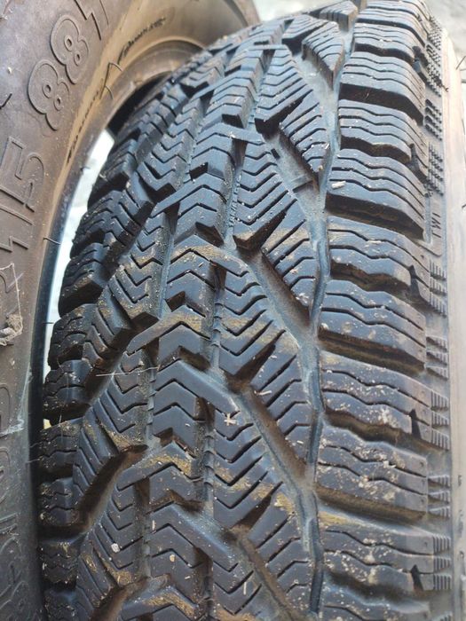 2 бр. зимни гуми 185/65 R15 - 100лв