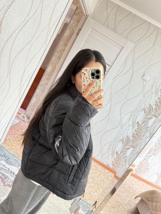 куртка новая Calvin Klein
