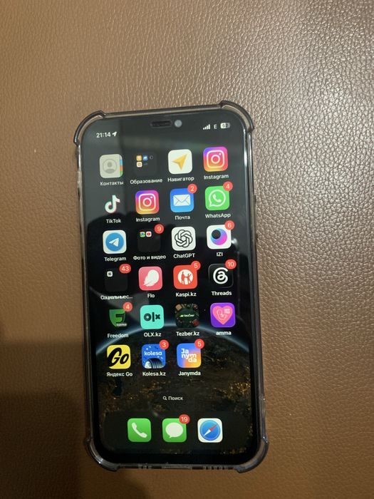 iPhone 12 в идеальном состоение