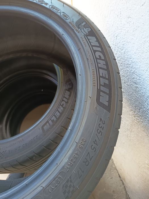 VÂNDUT.                    235 45 17 Michelin pilot sport 4, vară ,