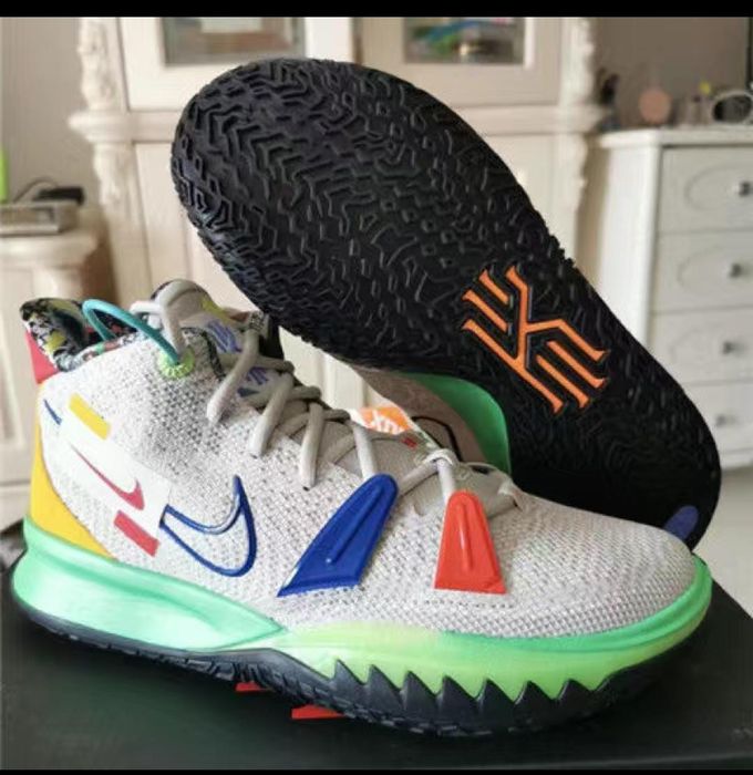 Стильные кроссовки/есть бесплатная доставка с предоплатой