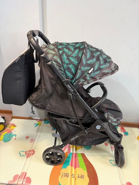 Коляска прогулочная