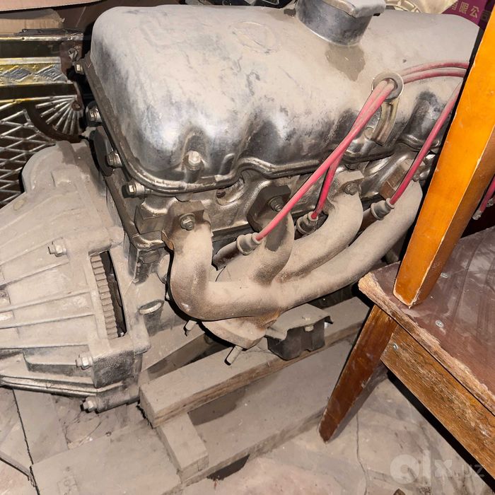 Moskvich 412 motor + korobka komplekt sotiladi