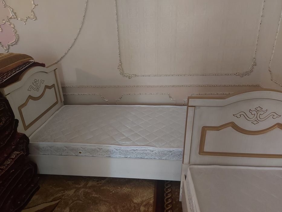 Прдам 2 Кровать и 1  шкаф