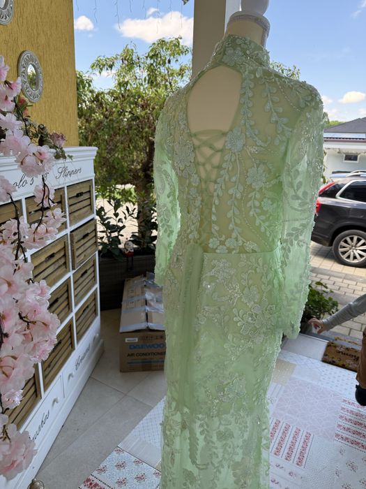 Rochie dantela verde cu broderie M noua