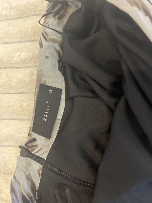 Елегантна дамска пола от Mohito