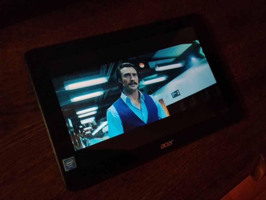 Acer One 10 S1003 — планшет Windows + клавиатура