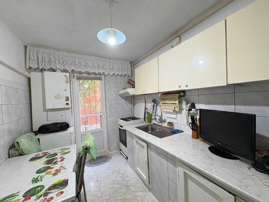 Apartament cu 3 camere de vanzare in Oltenita jud. Calarasi in zona Centrala