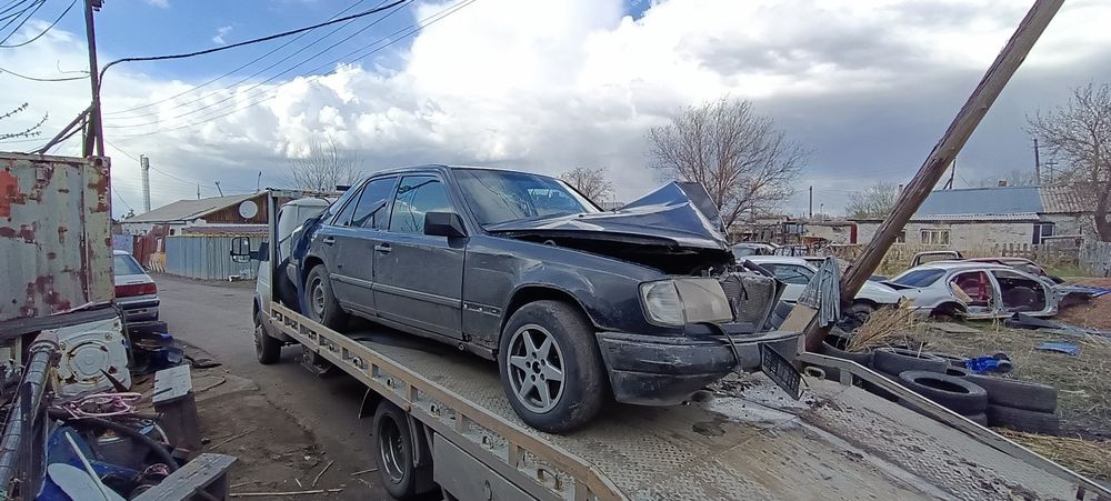 Мерседес 124 по запчастям