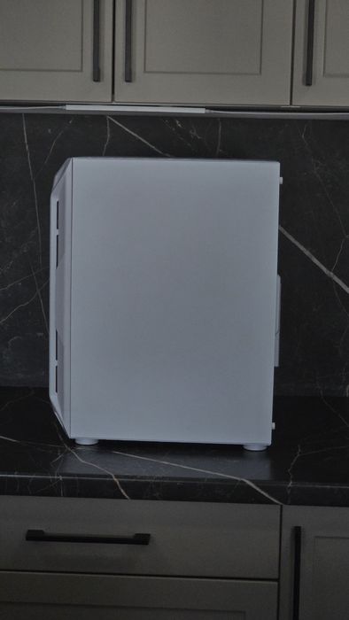Carcasa PC Pro Gaming Hive White, Middle Tower, ATX, fara sursa, 4x ARGB FAN + Controller ARGB