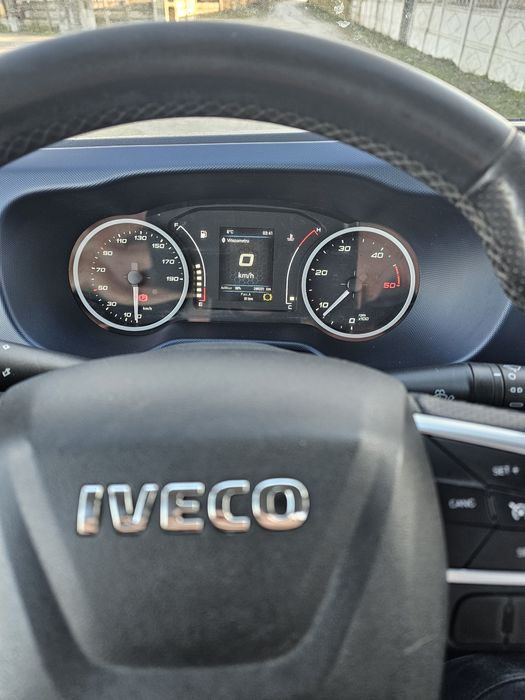Iveco daily 35c18.an 2020 .Sasiu!