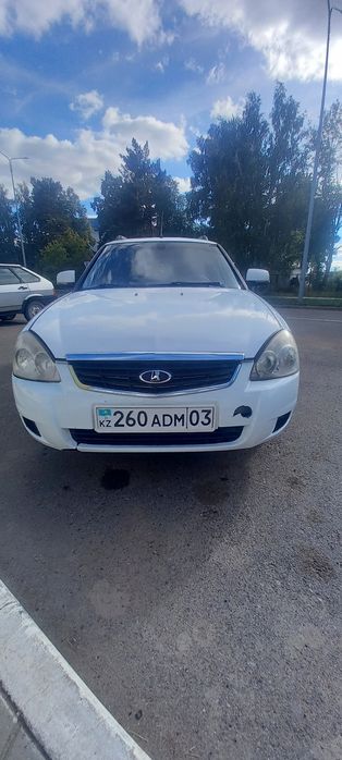 Продаю  Лада Приору  универсал