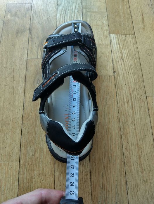 Сандали Lasocki - естествена кожа