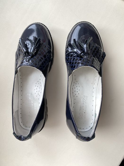 Туфли детские кожанные шикарные идеальные