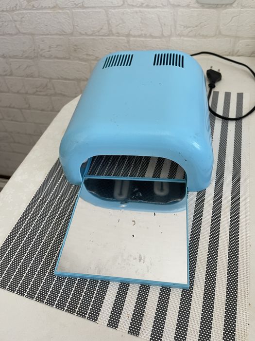 Лампа для маникюра