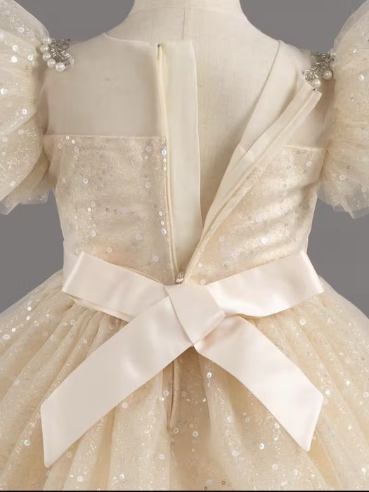 Платье на девочку