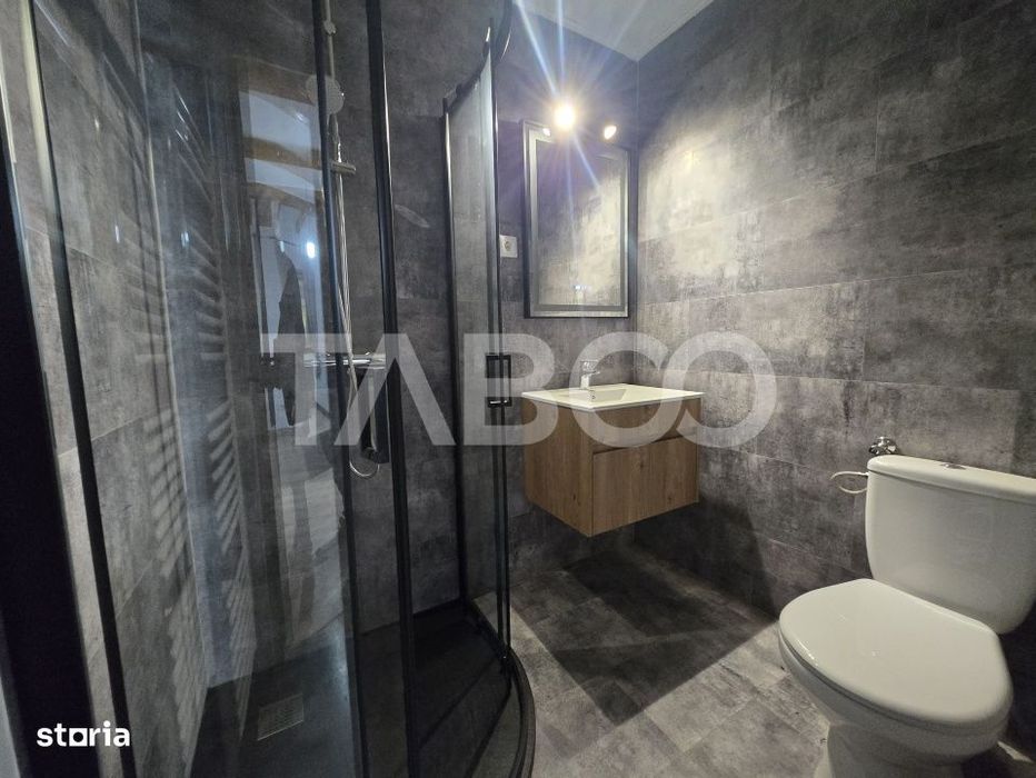Casa de vacanta noua de vanzare 278 mp curte 855mp Valea Avrigului