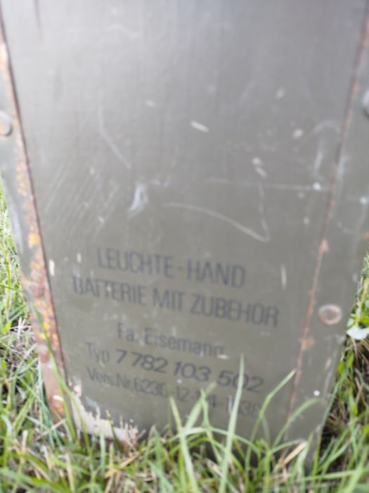 vand felinar vechi . lanterna militara din 1962