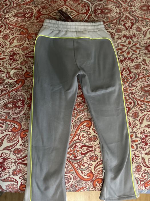 Vand pantaloni Syna World