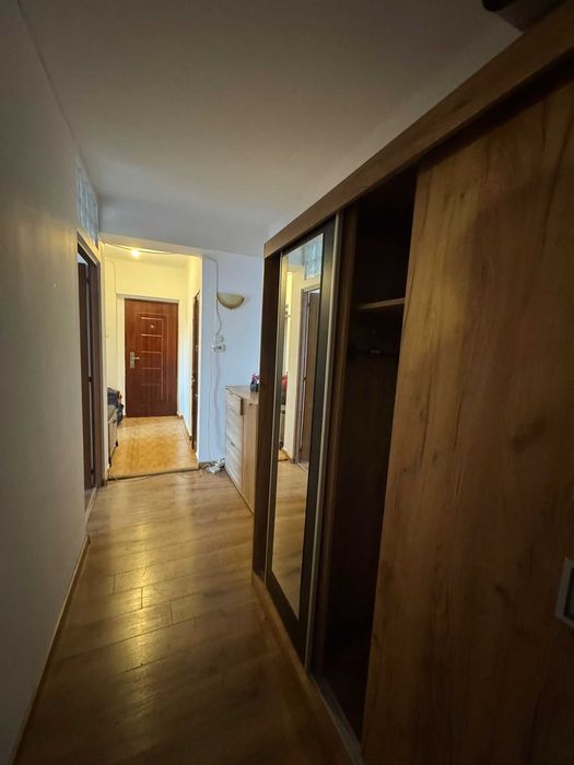 Vând apartament cu 2 camere decomandate, str Horea