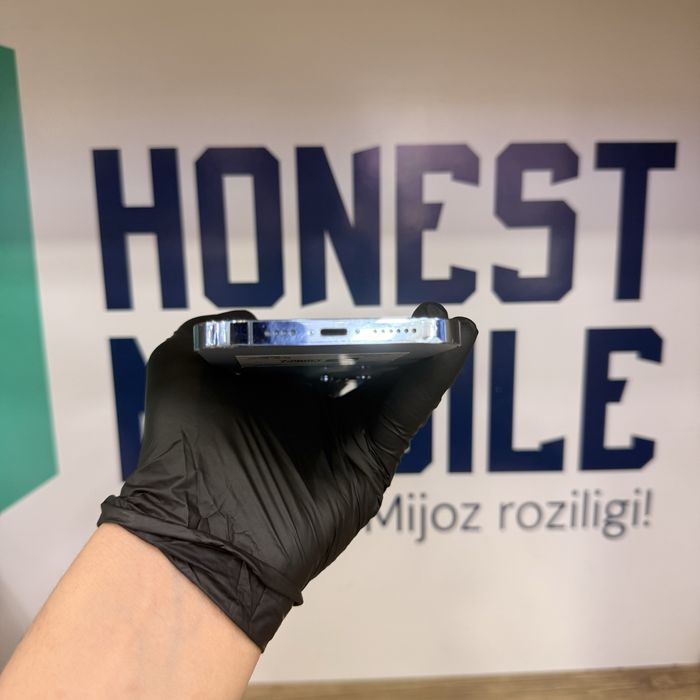 iPhone 13 Pro Max blue