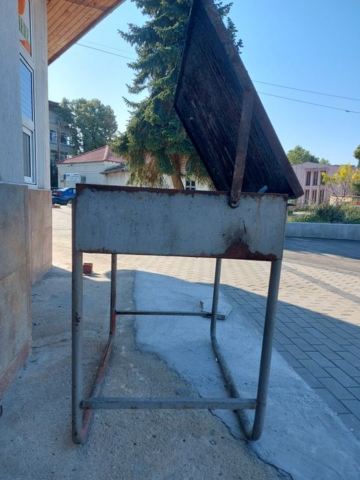 Професионална скара на въглища